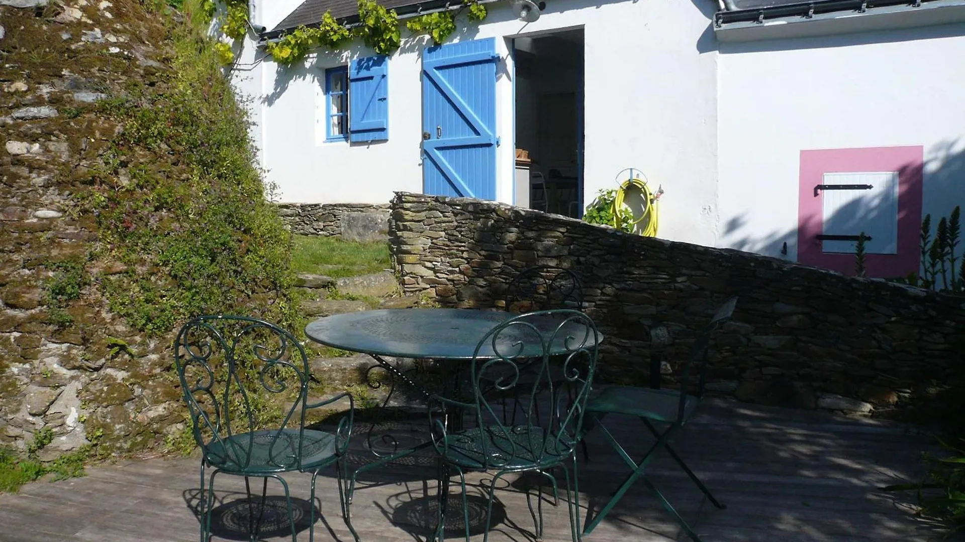 Сasa de vacaciones Charmante Maison Proche Plage A Locmaria, 4 Pers, Jardin, Cheminee, Equipements Complets - Fr-1-418-97